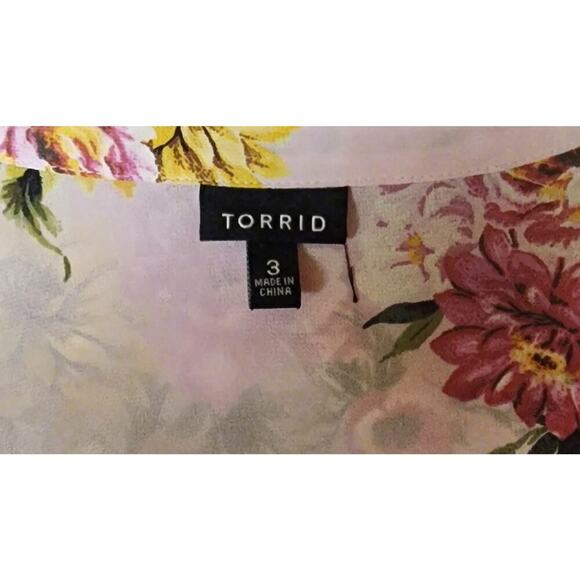 Torrid Sheer Pink Floral Lexie Hi Lo Tunic Plus Size 3X Button-Up Romantic Top - Picture 8 of 8
